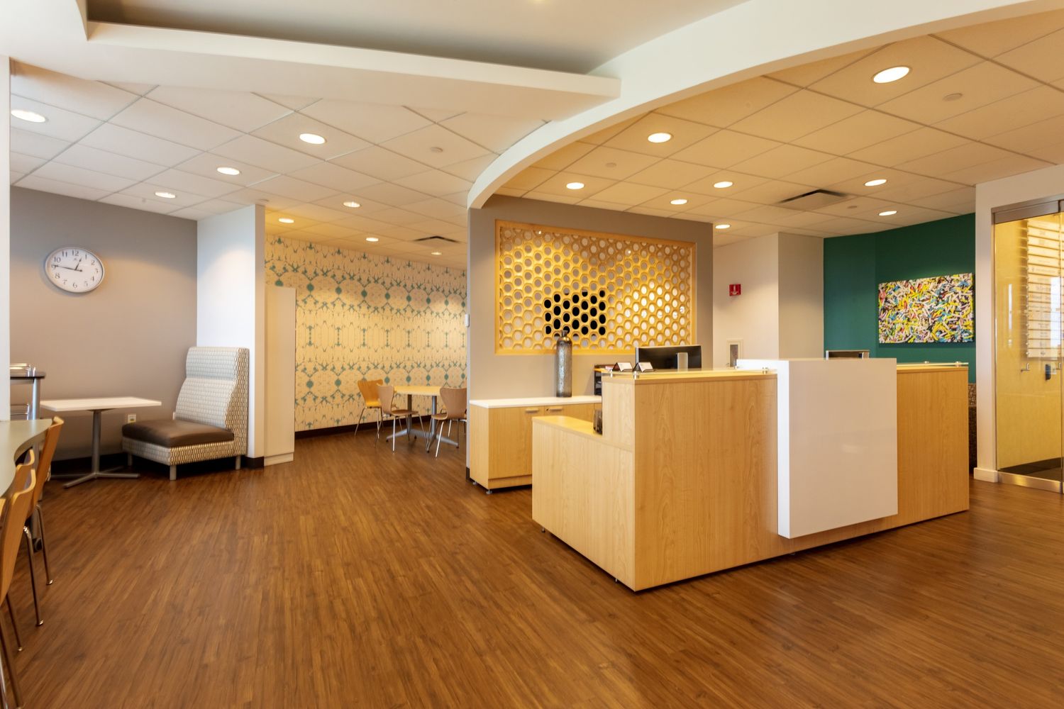Oak Brook Pointe: 700 Commerce Dr, Oak Brook, IL 60523